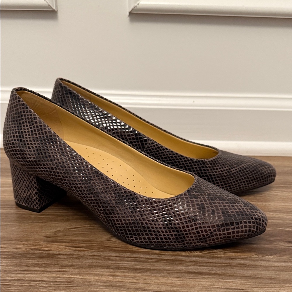 Trotters Kari Genuine Leather Snake Print Pumps Shoes Heels Sz 9 Wide NEW